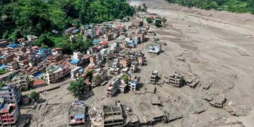 Nepal: calor histórico provoca letal derrumbe en glaciar