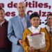 Natividad Castrejón entrega útiles, calzado y uniformes en cinco municipios