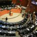 Senado avala Ley Antimemes entre choque por censura