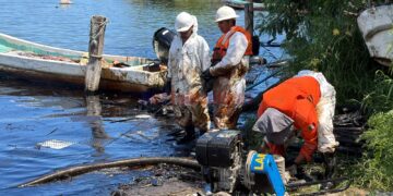 Pemex: Reportan derrame de hidrocarburo en Río Pánuco