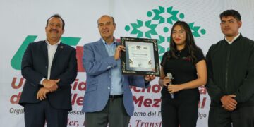 Natividad Castrejón encabeza jornada educativa en Ixmiquilpan