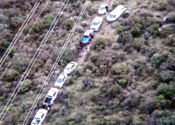 Hallan cinco cuerpos en una fosa clandestina en Hidalgo, cerca del Edomex.