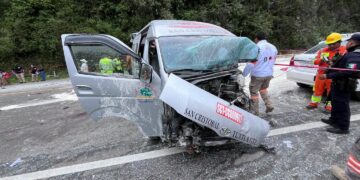 Tráiler sin control provoca choque múltiple en Chiapas