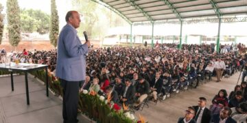 Encabeza Natividad Castrejón 50 aniversario del CBTA No. 67 en Ixmiquilpan