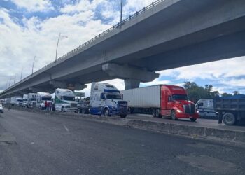 Puebla: Asesinato de líder transportista desata bloqueos