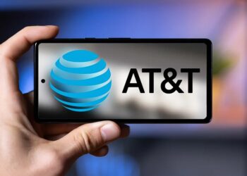 Televisa y Fintech compran AT&T México por 2 mil mdd