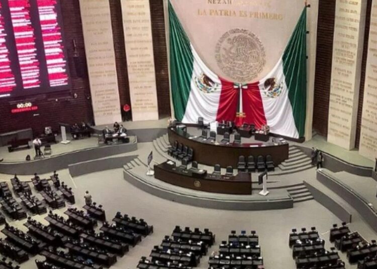 Morena avala deuda de 1.7 billones para 2027