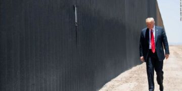 Trump afirma que México pagó “muchas veces” el muro fronterizo con aranceles.