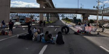 Tras más de 30 horas de bloqueo, fiscal mexiquense acepta reunión