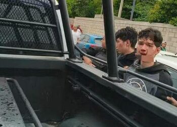 “Los Cuates” atacaron con armas blancas a alumnos y maestros (VIDEO)