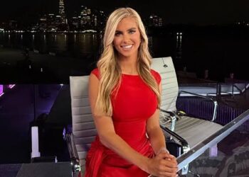 Katie Zacharia renuncia como secretaria de prensa de la Casa Blanca.