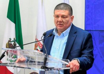 Trasladan al exfiscal César Jáuregui al Altiplano por presunta traición a la patria.