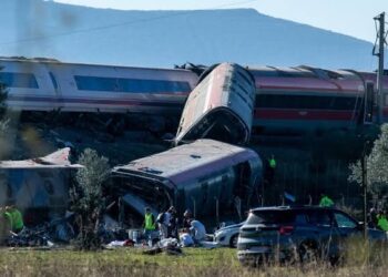 Tragedia en Toledo: dos trenes chocan y dejan decenas de víctimas (VIDEOS).