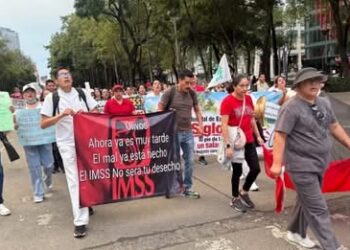 Protesta IMSS escala: pensiones, jubilaciones, salario y democracia