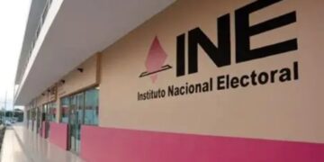 INE: Renuncian 15 funcionarios ligados a Guadalupe Taddei