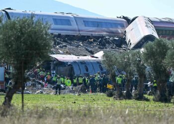 España: Choque mortal ferroviario deja 68 muertos