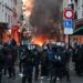 Francia endurece medidas ante disturbios, impone toque de queda